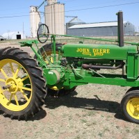 John Deere B