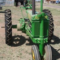 John Deere B